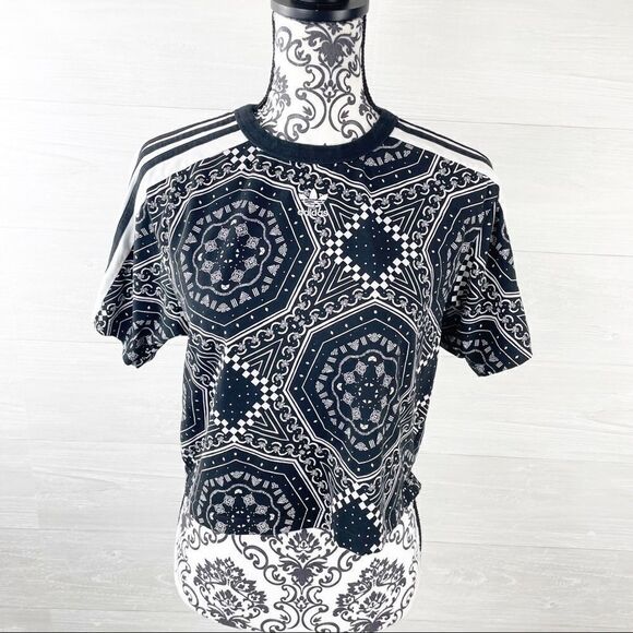 Adidas Jersey Printed Kaleidoscope Cropped Top - Picture 3 of 9